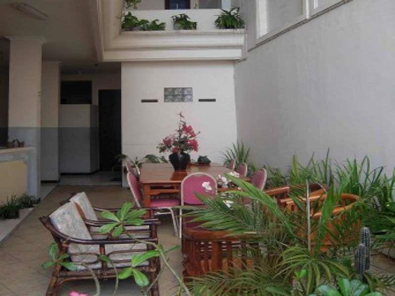 Hotel Paprica 1 Surabaya Bagian luar foto
